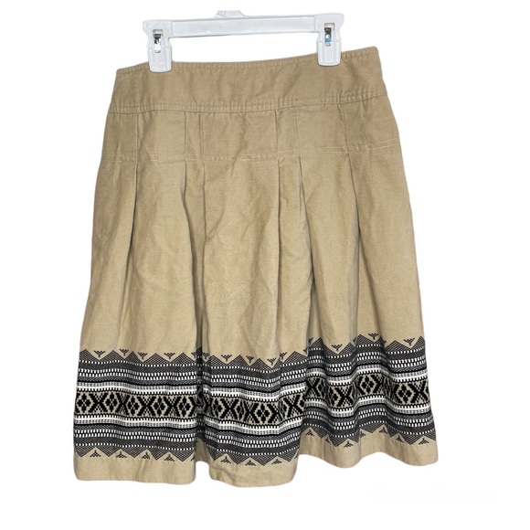 Ann Taylor LOFT Womens Pleated Skirt Beige Black Aztec Pattern Side Zip Size 2 - Picture 2 of 4